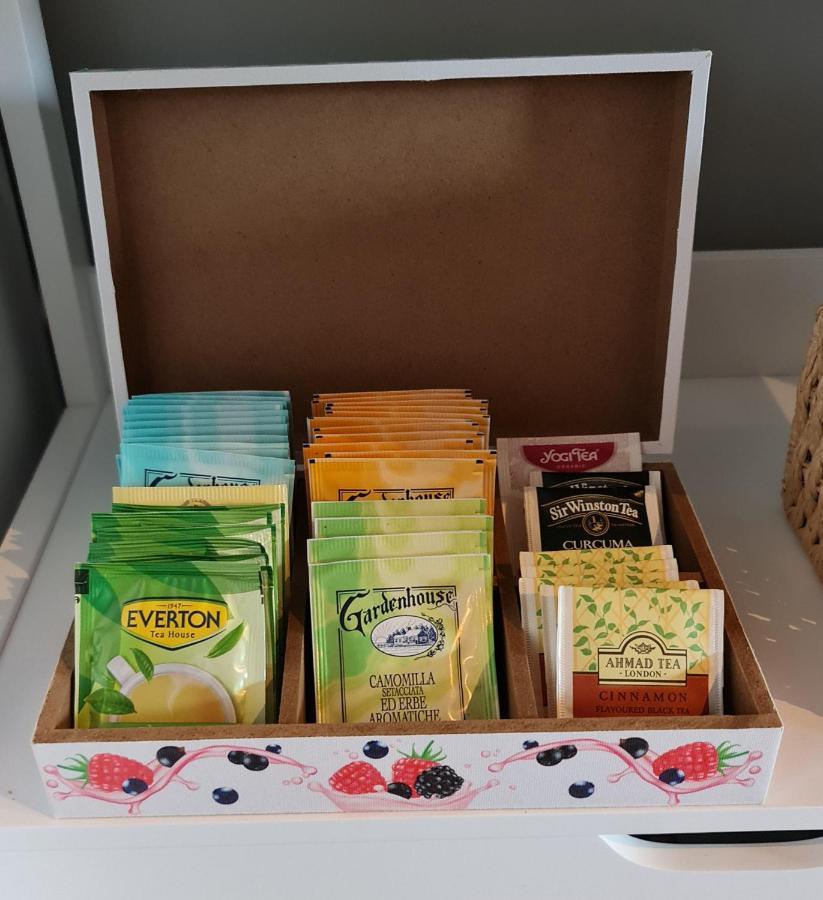 La Tana Dei Corgi Acomodação com café da manhã Moncrivello Exterior foto